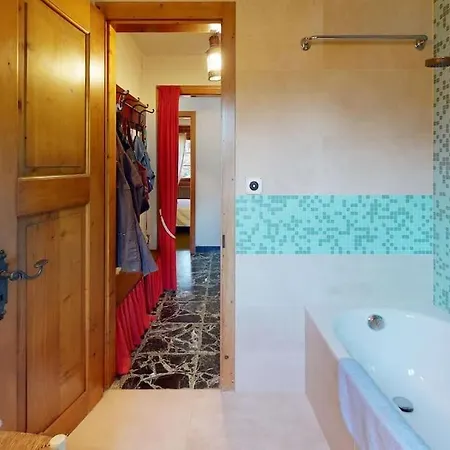 Chalet Les Mesanges, Demi-chalet Paisible Et Calme Bagnes